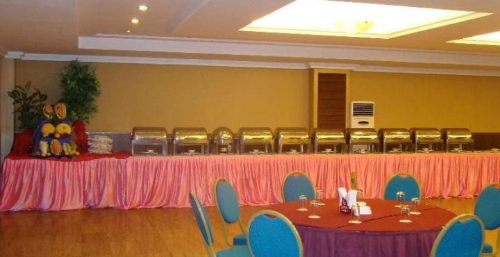 Celebrity Boutique Hotel Hyderabad Exterior photo