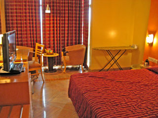 Celebrity Boutique Hotel Hyderabad Exterior photo